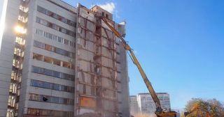 Демонтаж многоэтажного дома Королев, цена от 3714 руб.