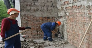 Демонтаж облицовки фасада в Королев - расценка в смете от 576 рублей